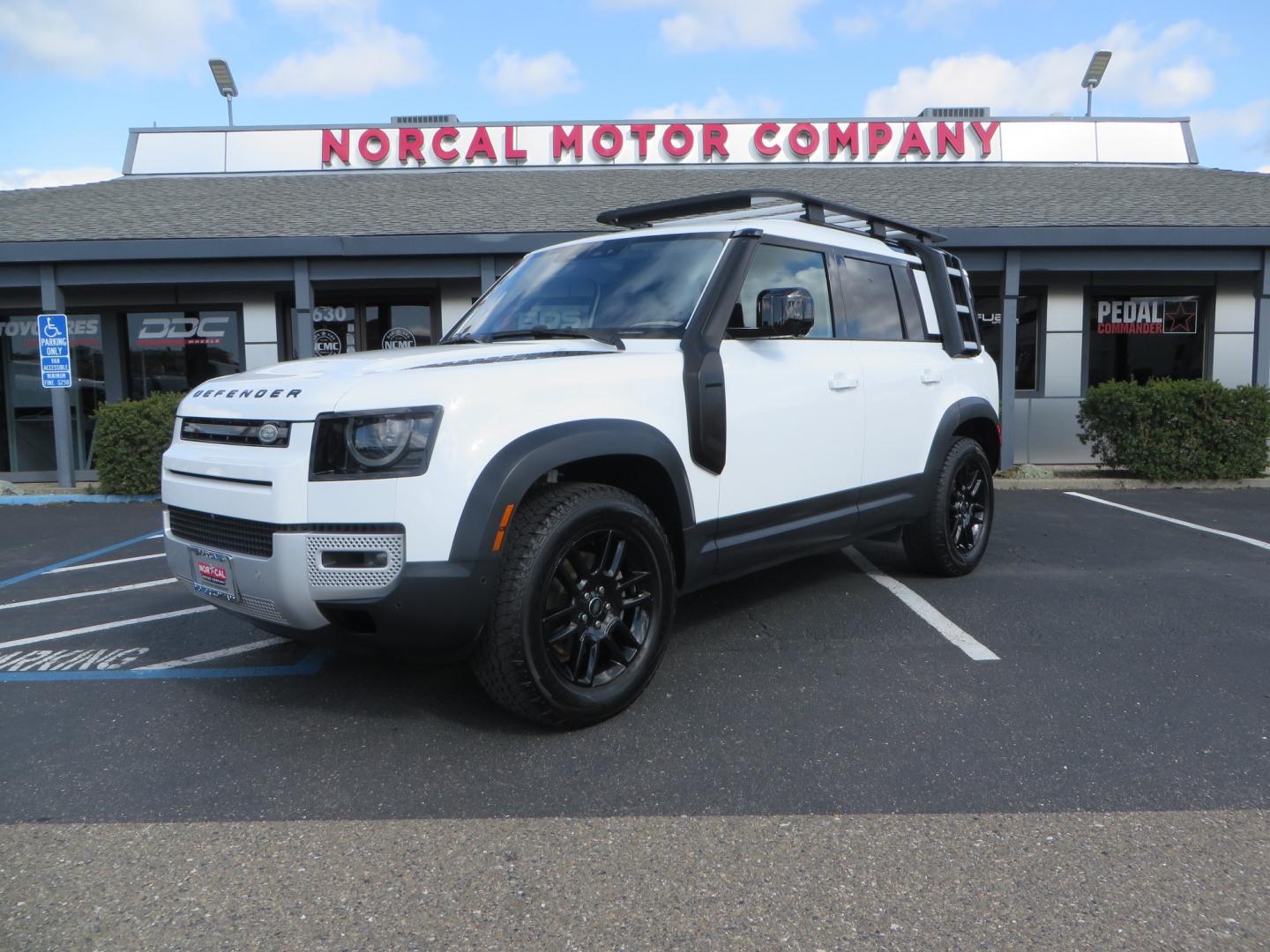 2022 White Land Rover Defender 110 S (SALEJ7RX6N2) with an 2.0L L4 DOHC 16V engine, 8A transmission, located at 2630 Grass Valley Highway, Auburn, CA, 95603, (530) 508-5100, 38.937893, -121.095482 - Photo#0